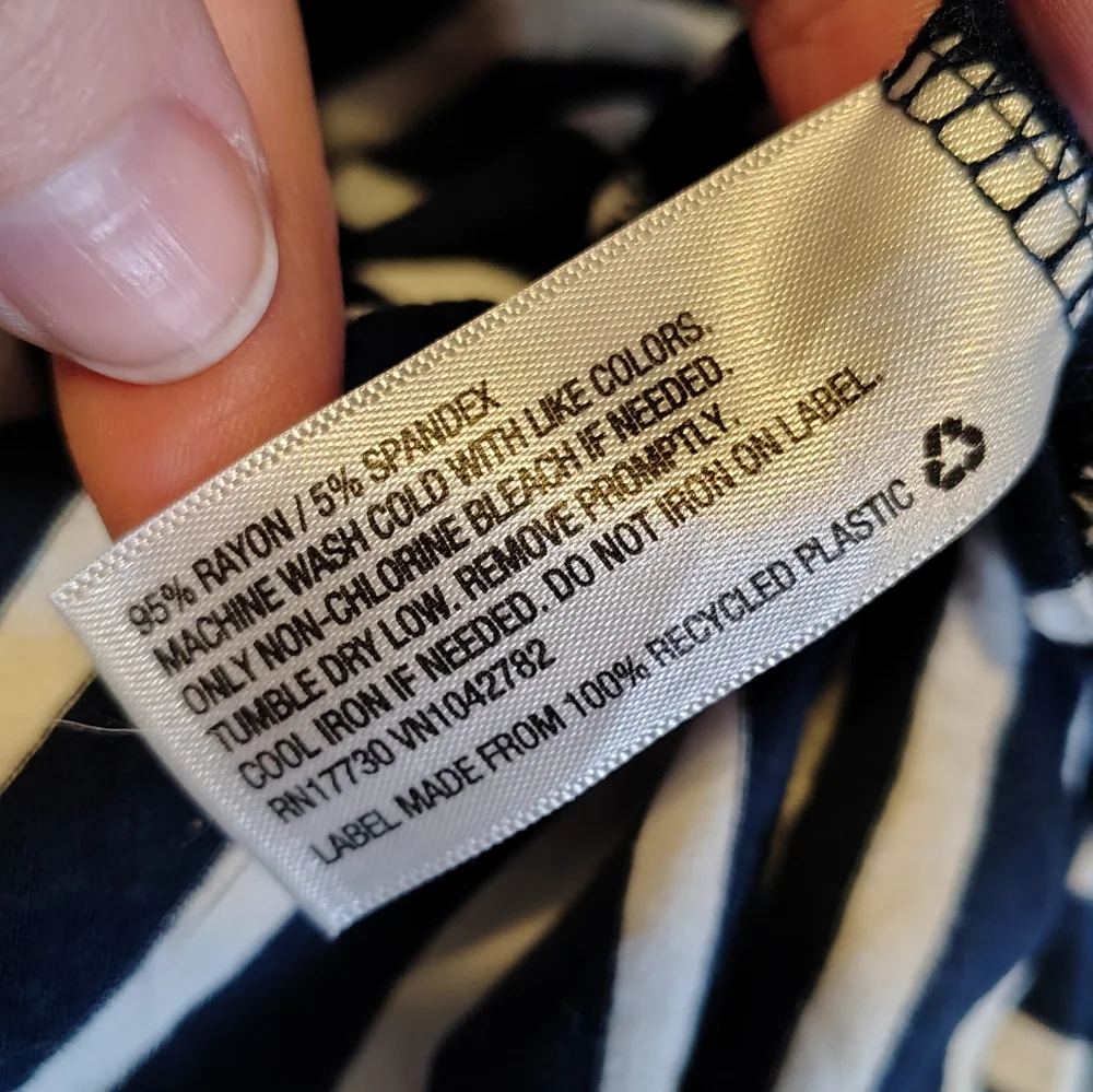 Liz Lange Maternity Navy Blue and White Striped Cinched Stretchy Tee Size XL
